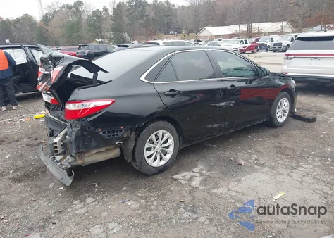 2015 Toyota Camry Le z USA, uszkodzony, nr VIN 4T4BF1FKXFR453289